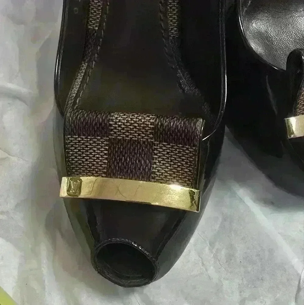 Louis vitton heels size 35.5 great condition - Picture 3 of 13